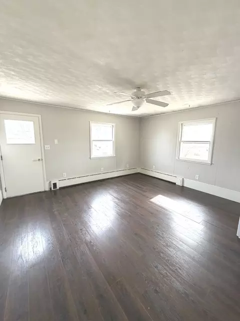 Living - 401 North St, Mazon, IL 60444 photo 6 of 6