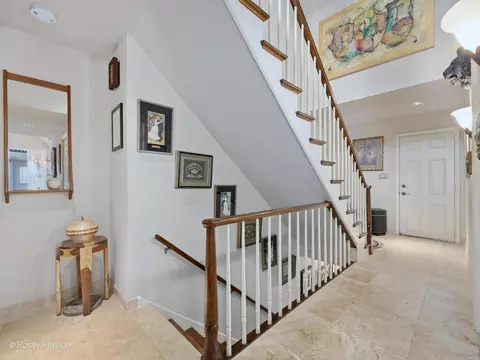 Entry Way - Undisclosed, Darien, IL 60561 photo 3 of 3
