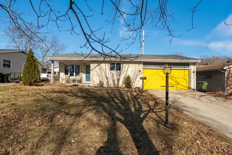 1512 E Fairlawn Dr, Urbana, IL 61802