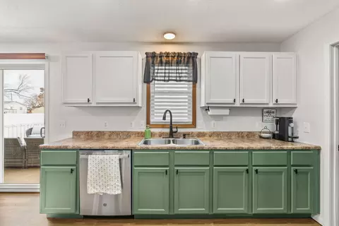 1005 17th Ave, Silvis, IL 61282 photo 11