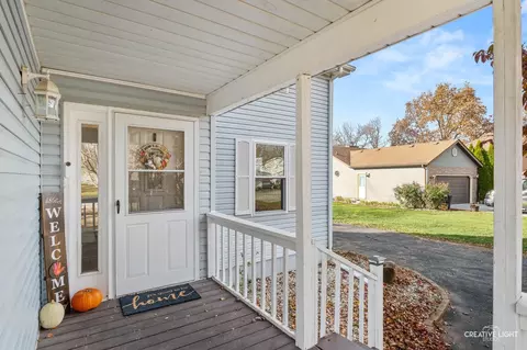 Exterior - 710 Daisy Ct, Seneca, IL 61360 photo 3 of 5