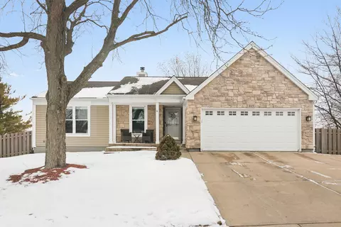 469 Pheasant Ridge Rd, Lake Zurich, IL 60047