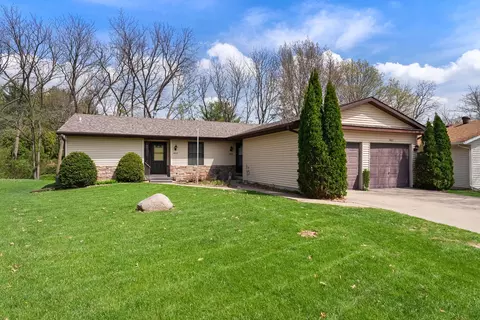 3827 Belle Ave #0, Davenport, IA 52807