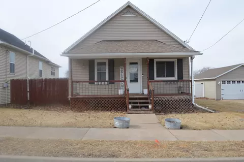 108 N Milwaukee St, Mark, IL 61340