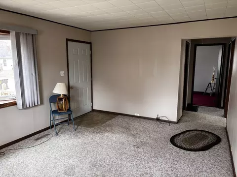 Living - 215 Cedar St, Morrison, IL 61270 photo 1 of 2