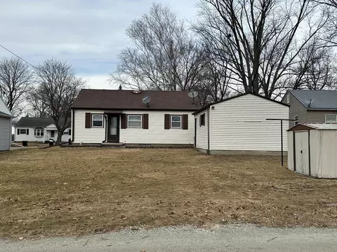 Exterior - 215 Cedar St, Morrison, IL 61270 photo 3 of 3