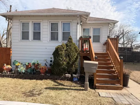 16951 Winchester Ave, Hazel Crest, IL 60429