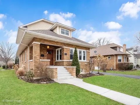 184 E Grantley Ave, Elmhurst, IL 60126 photo 2