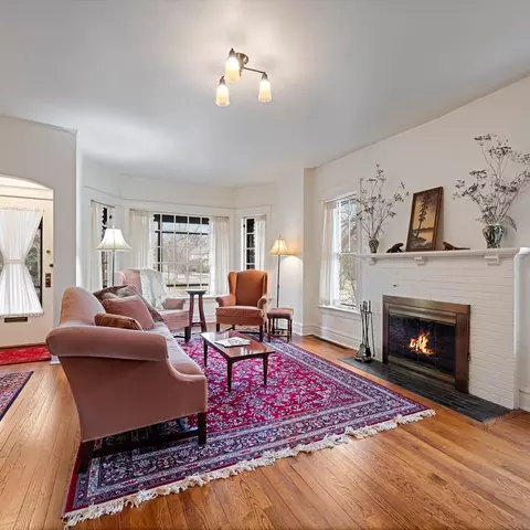 2500 Thayer St, Evanston, IL 60201 photo 6