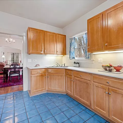 2500 Thayer St, Evanston, IL 60201 photo 11