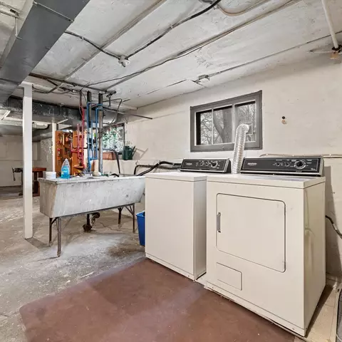 2500 Thayer St, Evanston, IL 60201 photo 25