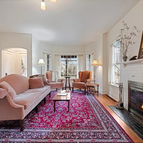 2500 Thayer St, Evanston, IL 60201 photo 7