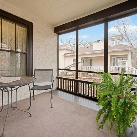 2500 Thayer St, Evanston, IL 60201 photo 4