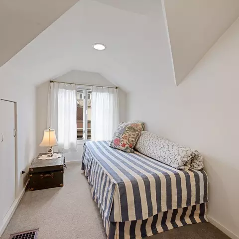 2500 Thayer St, Evanston, IL 60201 photo 21