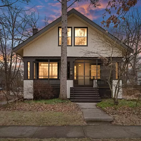 2500 Thayer St, Evanston, IL 60201