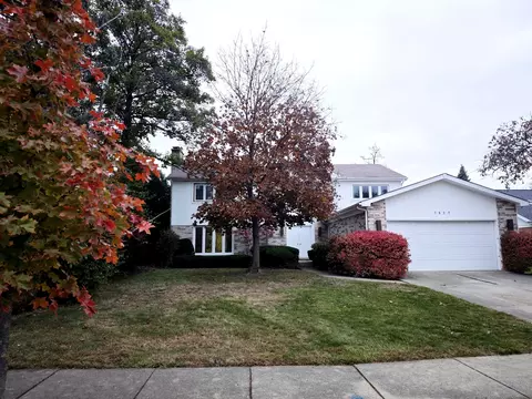 3820 Kiess Dr, Glenview, IL 60025