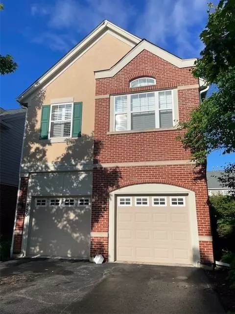 355 N Pine Lake Cir, Vernon Hills, IL 60061