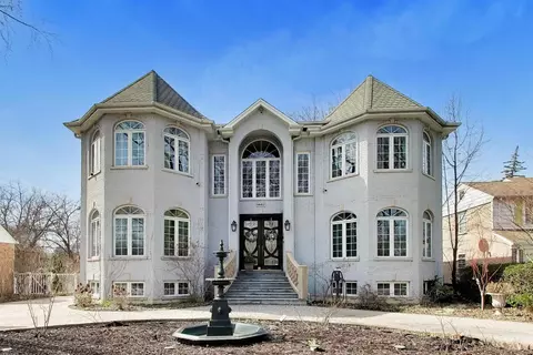 6642 N Kilbourn Ave, Lincolnwood, IL 60712