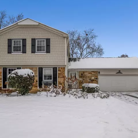 440 Burnt Ember Ln, Buffalo Grove, IL 60089