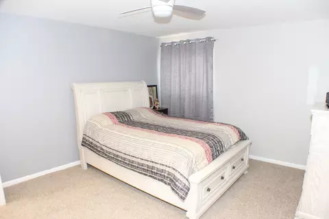 Bedroom - 5113 44th Ave, Moline, IL 61265 photo 5 of 7