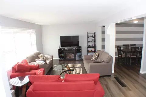 Living - 5113 44th Ave, Moline, IL 61265 photo 1 of 3
