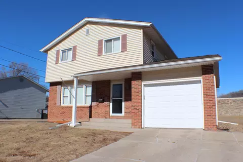 Exterior - 5113 44th Ave, Moline, IL 61265 photo 5 of 5