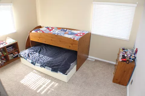 Bedroom - 5113 44th Ave, Moline, IL 61265 photo 4 of 7