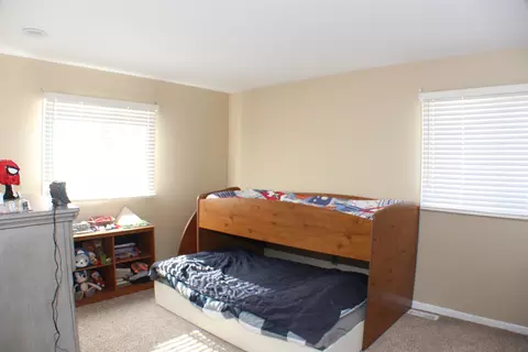 Bedroom - 5113 44th Ave, Moline, IL 61265 photo 3 of 7