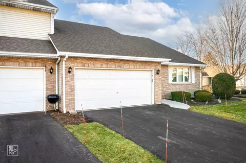 814 Bruce Robert Ln, Hampshire, IL 60140