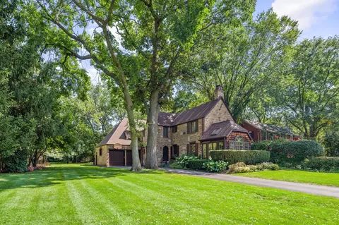 735 Grove St, Glencoe, IL 60022