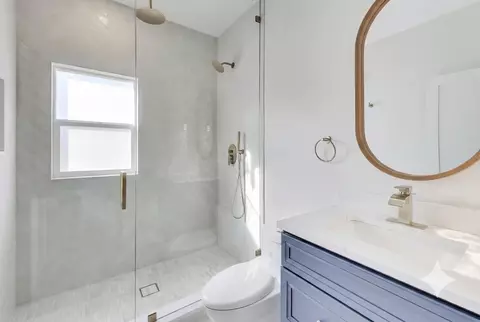 Bath - 280 Blackhawk Rd, Riverside, IL 60546 photo 5 of 5