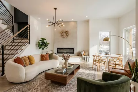 Living - 280 Blackhawk Rd, Riverside, IL 60546 photo 2 of 7