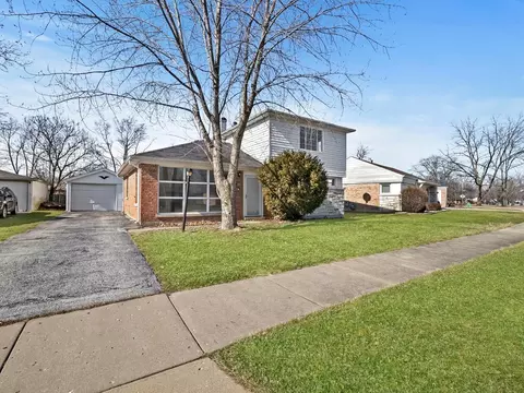 226 S Orchard Dr, Park Forest, IL 60466