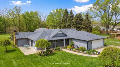 1307 Sinnissippi Park Rd, Sterling, IL 61081