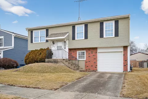 1847 Brighton Cir, Aurora, IL 60506