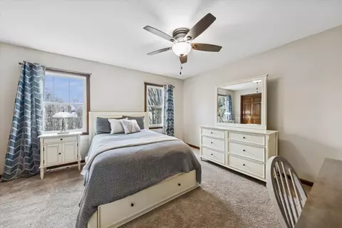 Bedroom - 570 Riva Ct, Wheaton, IL 60187 photo 4 of 4