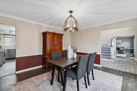 Dining - 570 Riva Ct, Wheaton, IL 60187 photo 2 of 2