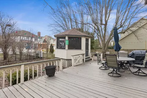 Exterior - 570 Riva Ct, Wheaton, IL 60187 photo 3 of 4