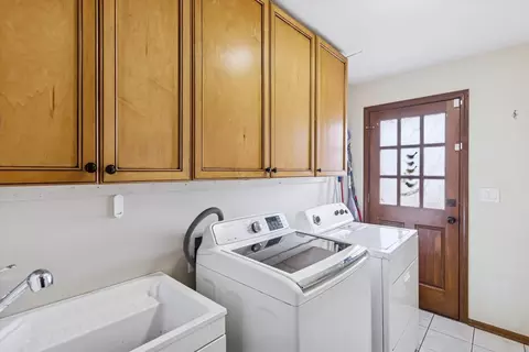 Other - 570 Riva Ct, Wheaton, IL 60187 photo 3 of 7