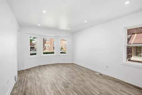 Living - 607 E 103rd Pl, Chicago, IL 60628 photo 3 of 4