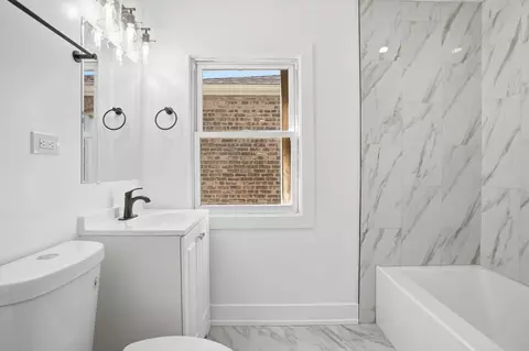 Bath - 607 E 103rd Pl, Chicago, IL 60628 photo 3 of 3