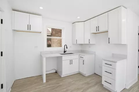 Kitchen - 607 E 103rd Pl, Chicago, IL 60628 photo 1 of 2