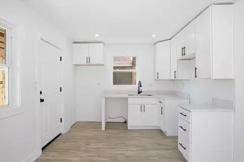 Entry Way - 607 E 103rd Pl, Chicago, IL 60628 photo 1 of 1