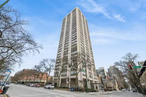 70 W Burton Pl #2001F, Chicago, IL 60610