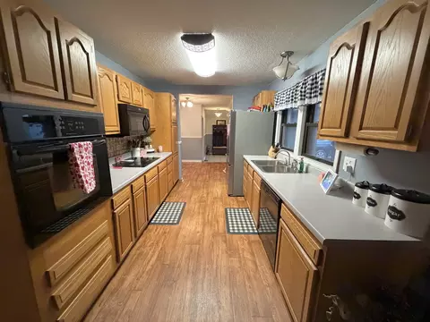 Kitchen - 5179 Wright Rd, Alma, IL 62807 photo 2 of 2