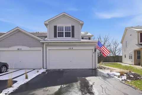1819 S Wentworth Cir, Romeoville, IL 60446