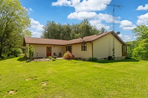 Exterior - 3085 Kaolin Rd, Cobden, IL 62920 photo 14 of 19