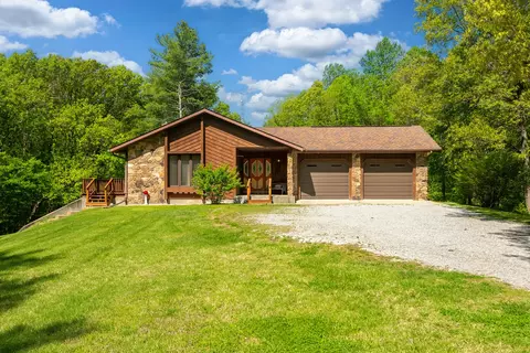 3085 Kaolin Rd, Cobden, IL 62920