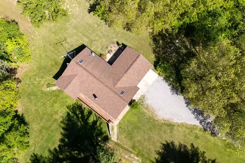 View/Area - 3085 Kaolin Rd, Cobden, IL 62920 photo 6 of 12