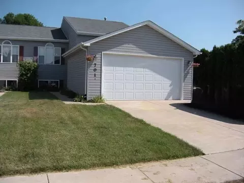 701 Davidson Dr #B, Minooka, IL 60447